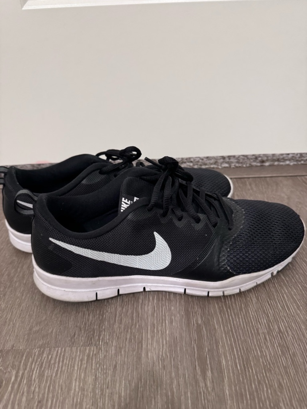 Nike Flex Training Shoes Women’s Size 10